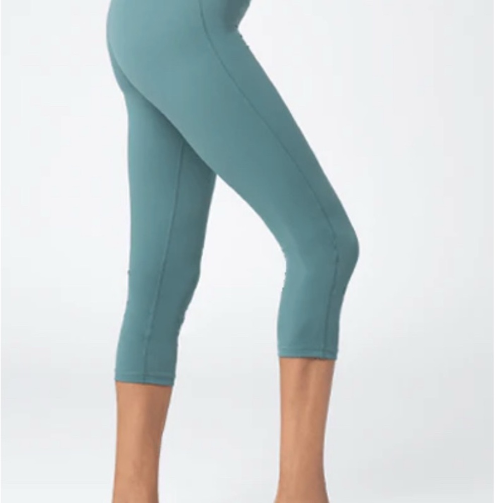 Vie Activewear Teal Rebecca 3/4 Cropped Leggings sz XL